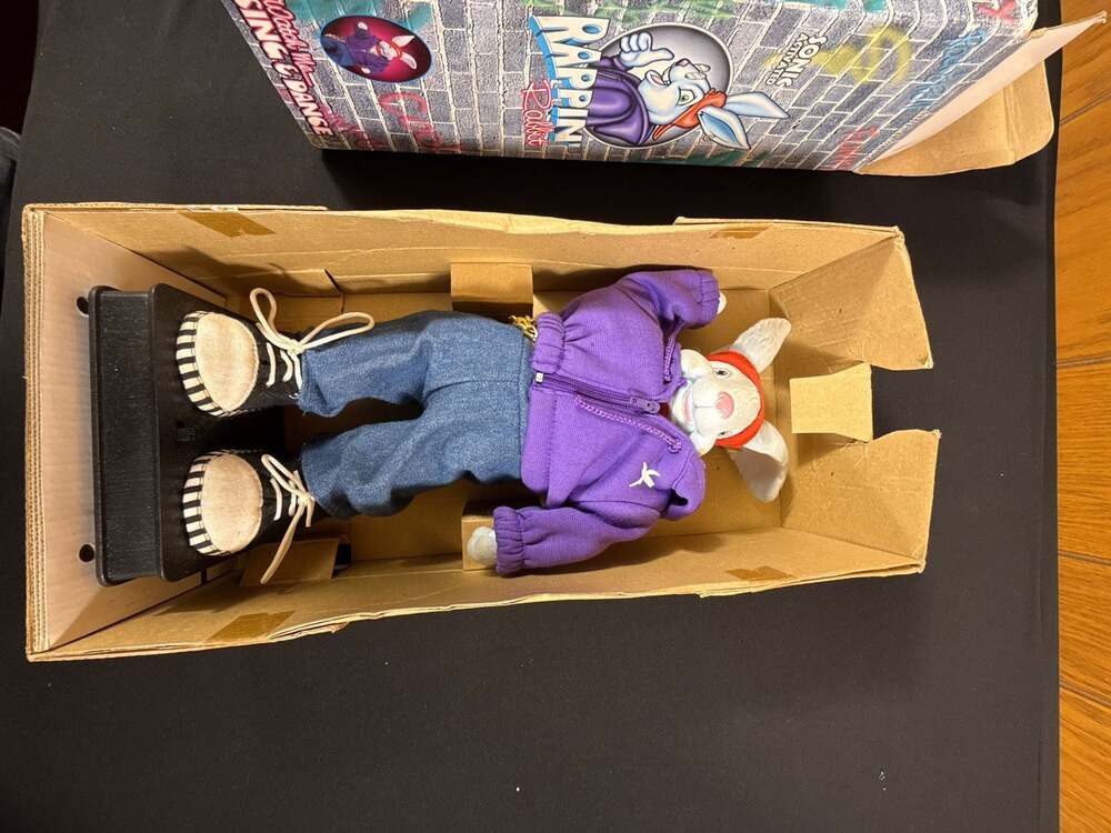 Vintage Rappin Rabbit / 15” / Animated Singing / 1999 - Picture 8 of 16